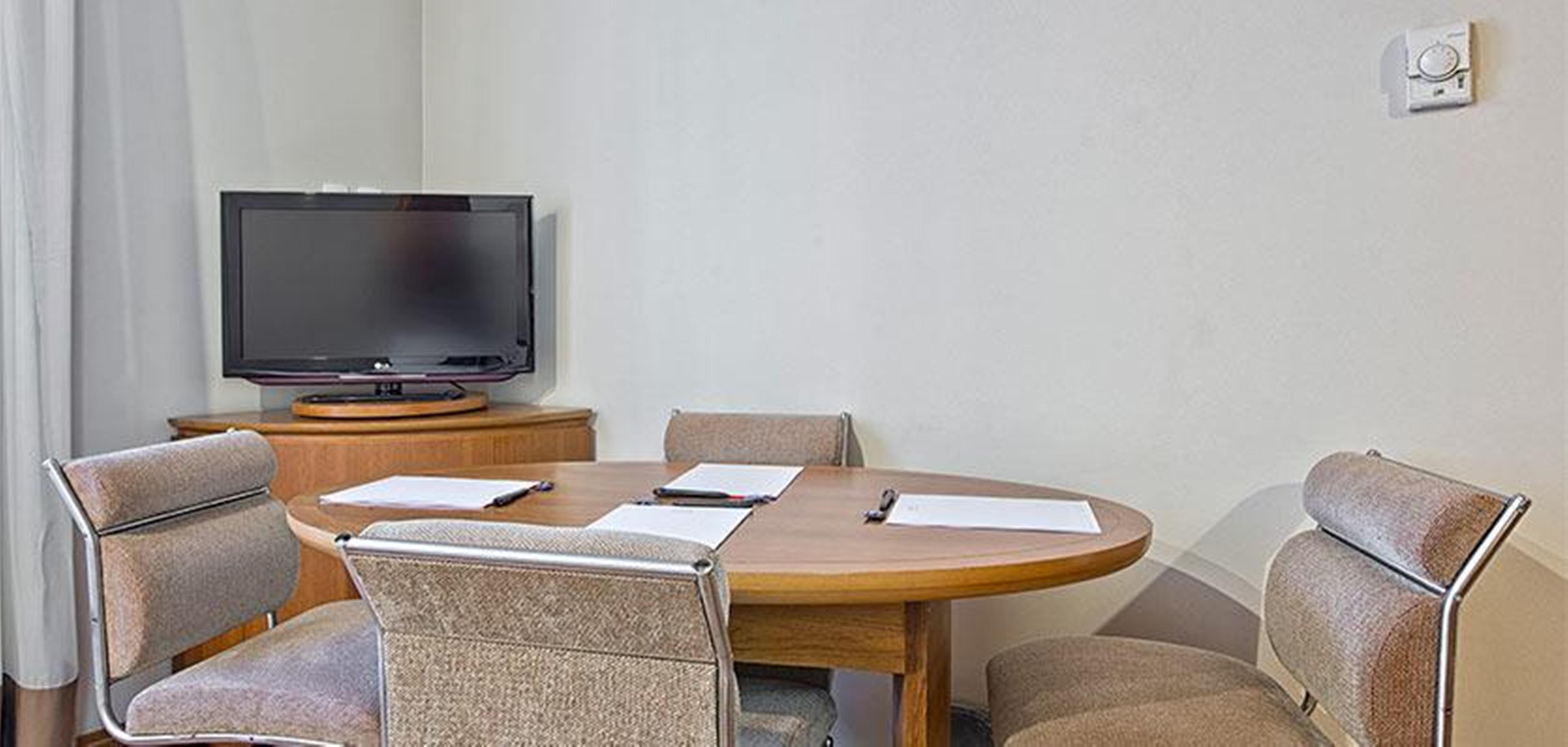 Melia Paulista Hotell São Paulo Exteriör bild A typical meeting room at the University of Cambridge