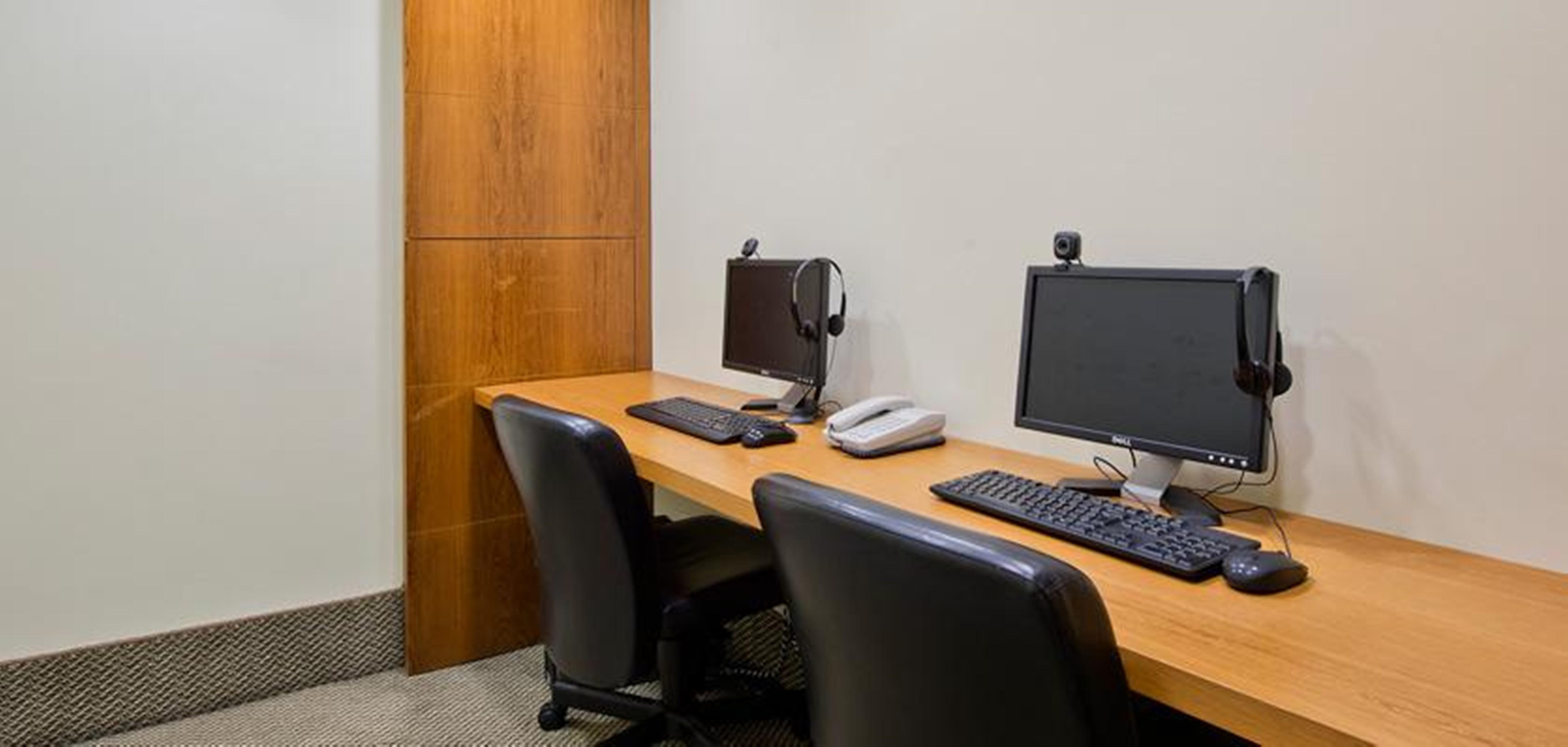 Melia Paulista Hotell São Paulo Exteriör bild Computers with webcams