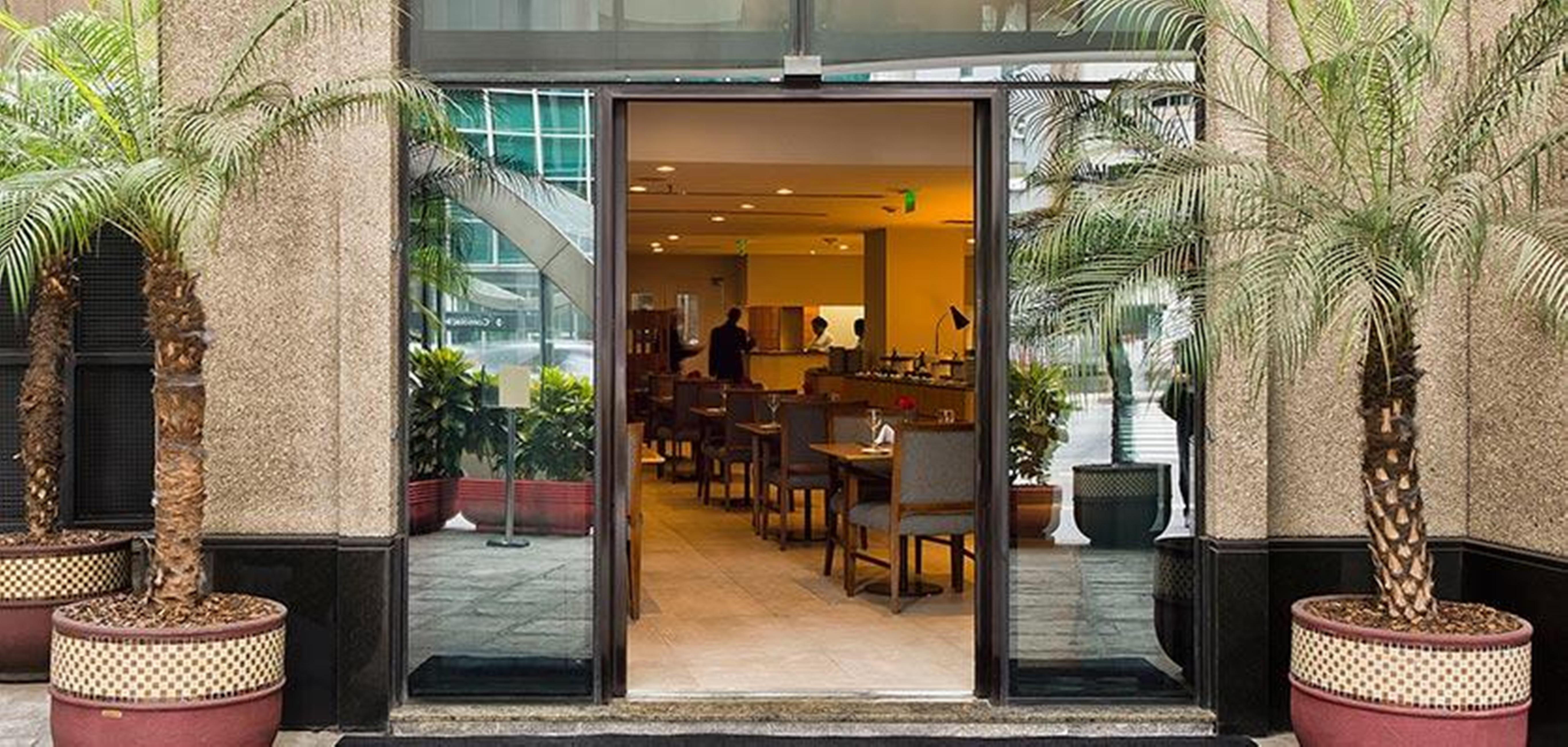 Melia Paulista Hotell São Paulo Exteriör bild Automatic door