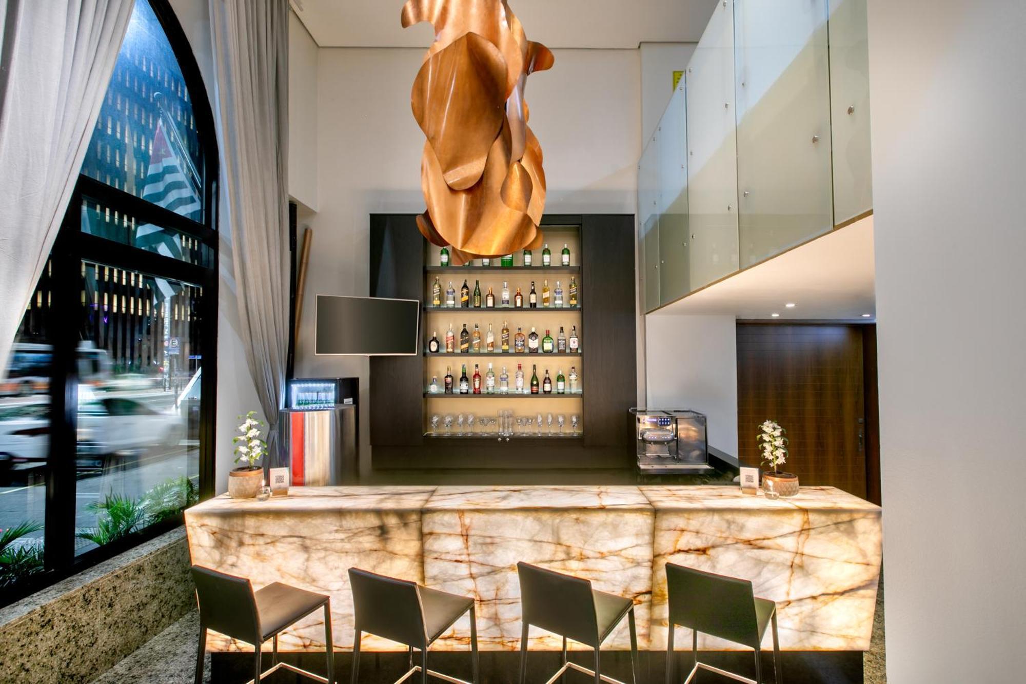 Melia Paulista Hotell São Paulo Exteriör bild The bar at the hotel