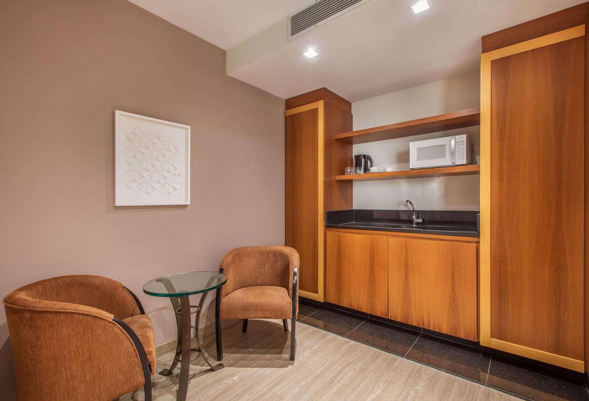 Melia Paulista Hotell São Paulo Exteriör bild A kitchenette in a hotel room